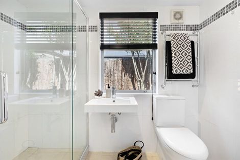 Photo of property in 11 Linkwater Way, Parklands, Christchurch, 8083