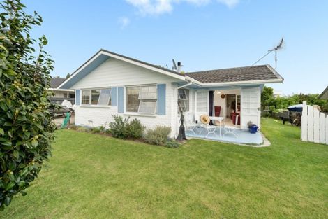 Photo of property in 19 Endeavour Avenue, Welcome Bay, Tauranga, 3112