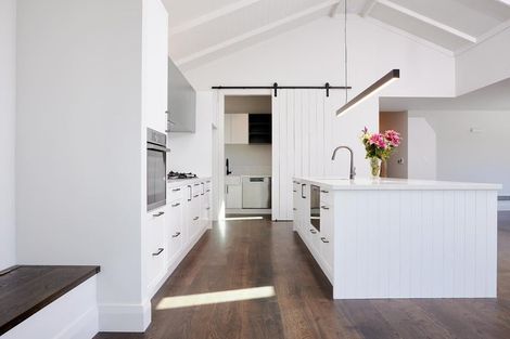 Photo of property in 50 Wairoa Road, Narrow Neck, Auckland, 0624