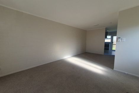 Photo of property in 15 Grande Vue Road, Papatoetoe, Auckland, 2025