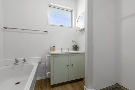 Photo of property in 47 Oakley Crescent, Hornby, Christchurch, 8042