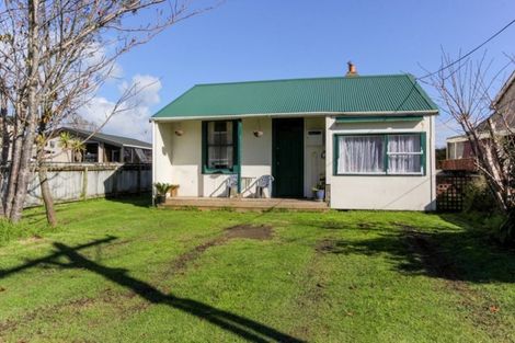 Photo of property in 63 Queen Street, Waitara, 4320