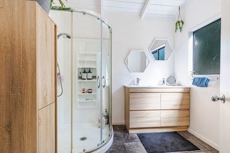 Photo of property in 10 Tokay Place, Huapai, Kumeu, 0810