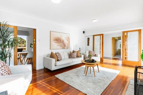 Photo of property in 2/18 Felstead Street, Birkenhead, Auckland, 0626