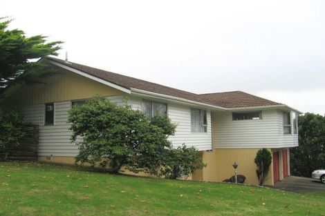 Photo of property in 29 Greyfriars Crescent, Tawa, Wellington, 5028
