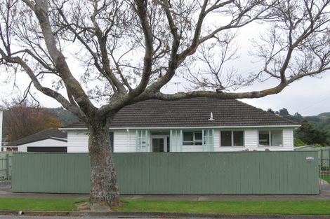 Photo of property in 17 Molesworth Street, Taita, Lower Hutt, 5011