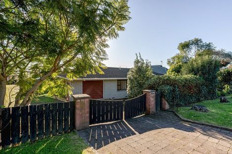 Photo of property in 16 Huia Street, Waikanae, 5036