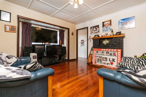 Photo of property in 117 Te Atatu Road, Te Atatu South, Auckland, 0610
