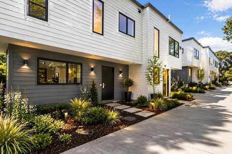 Photo of property in 3d Penfold Place, Henderson, Auckland, 0610