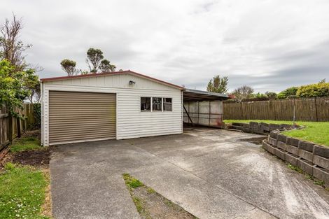 Photo of property in 26 Link Road, Newlands, Wellington, 6037