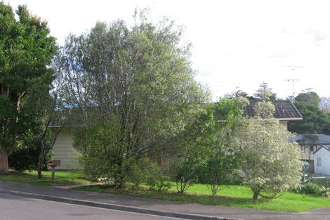 Photo of property in 35 Lilburn Crescent, Massey, Auckland, 0614