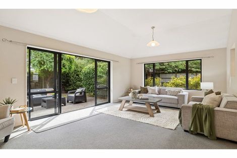 Photo of property in 17 Sutton Place, Dallington, Christchurch, 8061