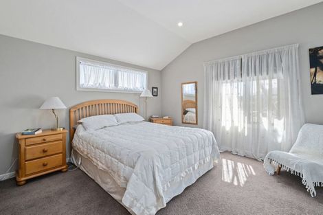 Photo of property in 19 Stonebrook Drive, Wanaka, 9305