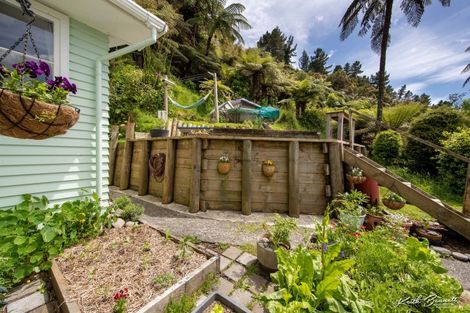 Photo of property in 36 Wyndham Road, Pinehaven, Upper Hutt, 5019