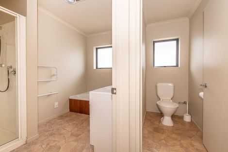 Photo of property in 33 Queen Street, Westport, 7825