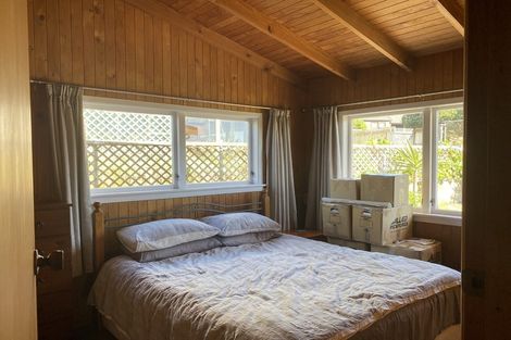 Photo of property in 6 Flaxmere Street, Waikanae Beach, Waikanae, 5036