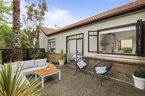 Photo of property in 1 Pepperdine Place, Albany, Auckland, 0632