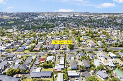 Photo of property in 2/94 Lynwood Road, New Lynn, Auckland, 0600