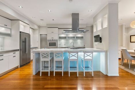 Photo of property in 145 Shakespeare Road, Milford, Auckland, 0620