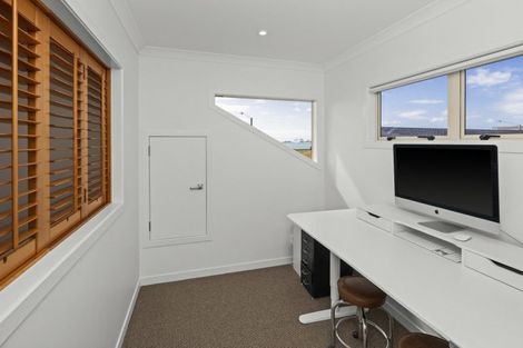 Photo of property in 3 The Esplanade, Westshore, Napier, 4110