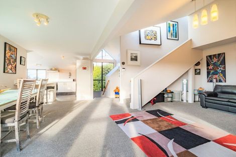 Photo of property in 17 Garfield Avenue, Roslyn, Dunedin, 9010