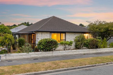 Photo of property in 1/6 Chardale Street, Avondale, Christchurch, 8061