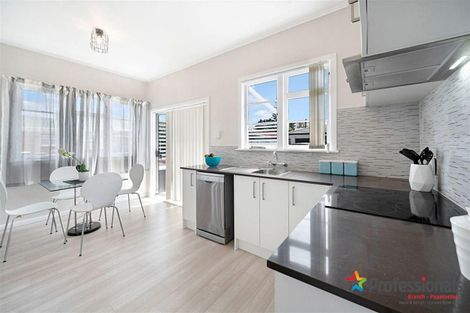 Photo of property in 1/5 Hill Road, Papatoetoe, Auckland, 2025