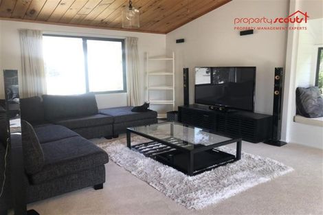 Photo of property in 16 Emlyn Place, Torbay, Auckland, 0630