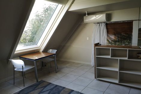 Photo of property in 14-16 Edgeware Road, Wilton, Wellington, 6012