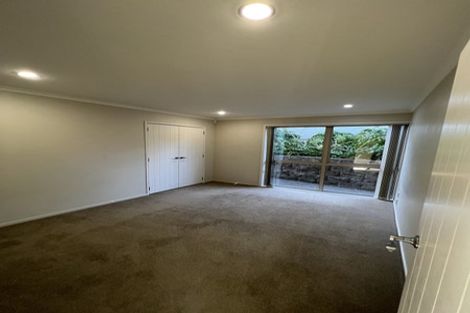 Photo of property in 14 Binda Place, Botany Downs, Auckland, 2010
