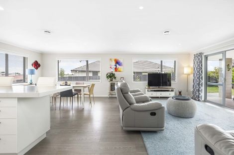 Photo of property in 42 Keston Crescent, Flagstaff, Hamilton, 3210