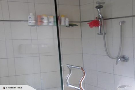 Photo of property in 66 Rosecamp Road, Beach Haven, Auckland, 0626