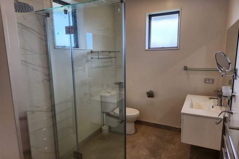 Photo of property in 8 Little Gem Road, Hornby, Christchurch, 8025