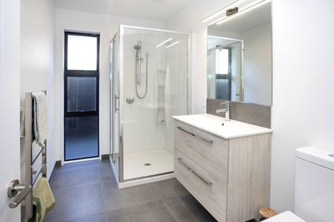 Photo of property in 4 Koral Lane, Broomfield, Christchurch, 8042