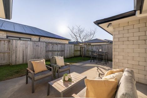 Photo of property in 21 Marion Crescent, Papamoa Beach, Papamoa, 3118