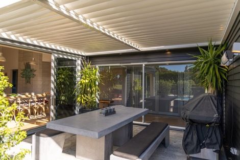 Photo of property in 101 Oxford Street, Martinborough, 5711