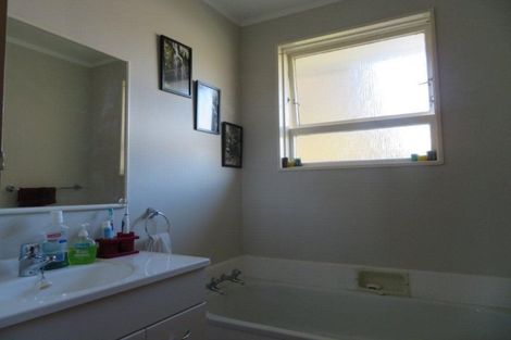 Photo of property in 78 Pasadena Crescent, Totara Park, Upper Hutt, 5018