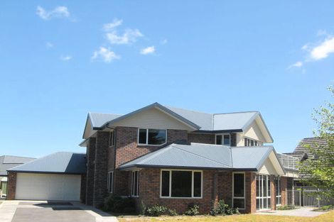 Photo of property in 62 Willowview Drive, Redwood, Christchurch, 8051