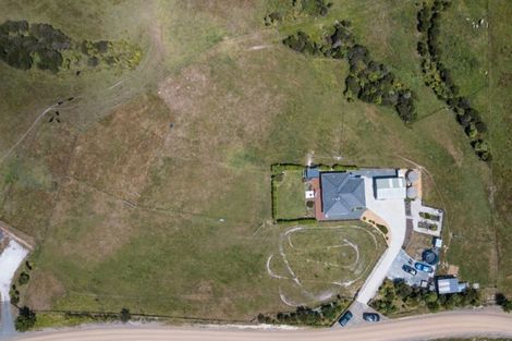 Photo of property in 31 Ranganui Road, Kaiwaka, 0573