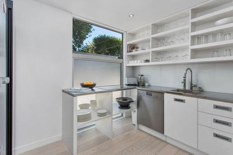 Photo of property in 39 Weka Street, Fendalton, Christchurch, 8041