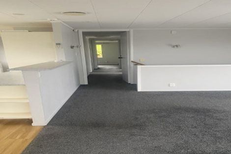 Photo of property in 41 Lavelle Road, Henderson, Auckland, 0612
