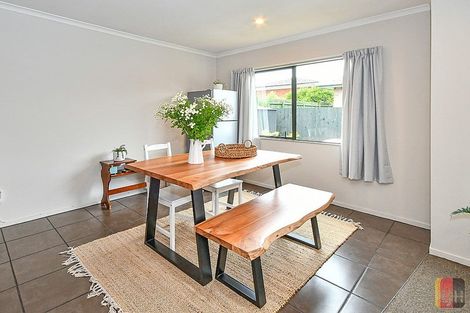 Photo of property in 19c Railway Street West, Papakura, 2110