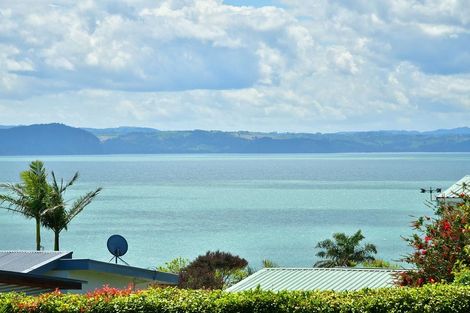 Photo of property in 1333 Whangaparaoa Road, Army Bay, Whangaparaoa, 0930