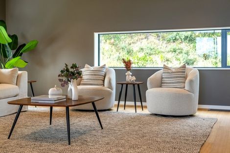 Photo of property in 43 Paekakariki Hill Road, Pauatahanui, Porirua, 5381