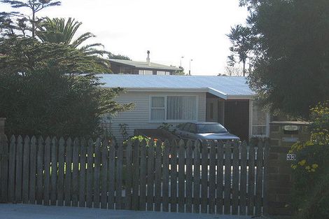 Photo of property in 33 Francis Road, Paraparaumu Beach, Paraparaumu, 5032