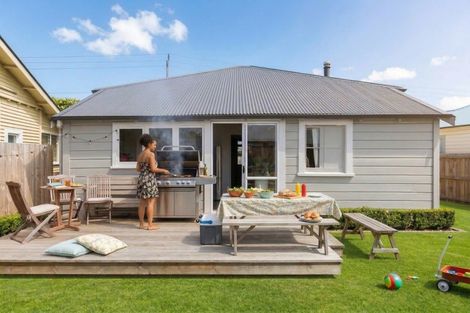 Photo of property in 283 Kahutia Street, Gisborne, 4010