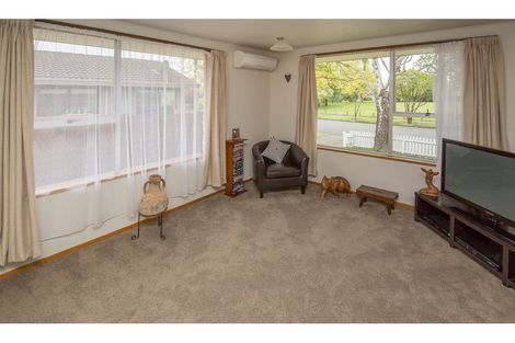 Photo of property in 1/73 Dunbarton Street, Redwood, Christchurch, 8051