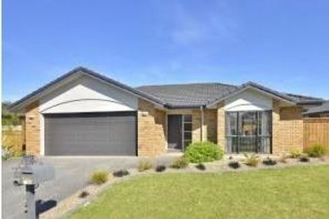 Photo of property in 33 Croftview Road, Wattle Downs, Auckland, 2103