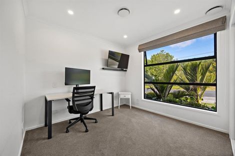 Photo of property in 25 Nobilo Road, Kumeu, 0810
