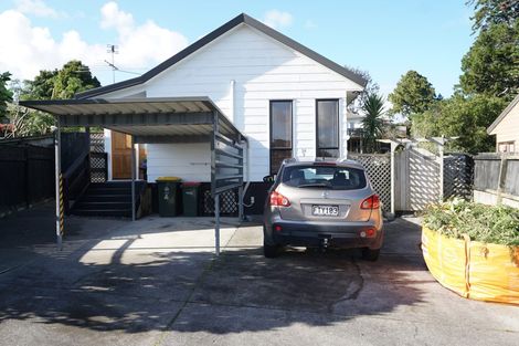 Photo of property in 2/28 De Quincey Terrace, Highland Park, Auckland, 2010